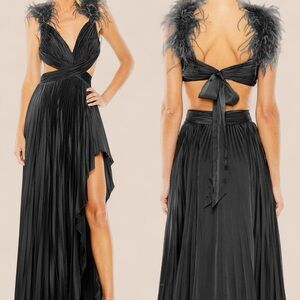 NEW Stock Mac Duggal 116871 | Black Pleated Cut-Out Feather Formal Dress | 12